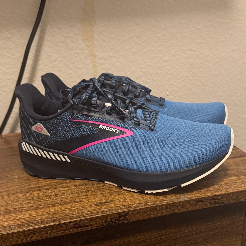 Brooks Electric Blue and Neon Pink Athletic Shoes